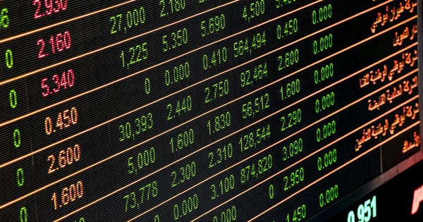 US Market Close: Tech Rally Stalls as AI Fervor Cools